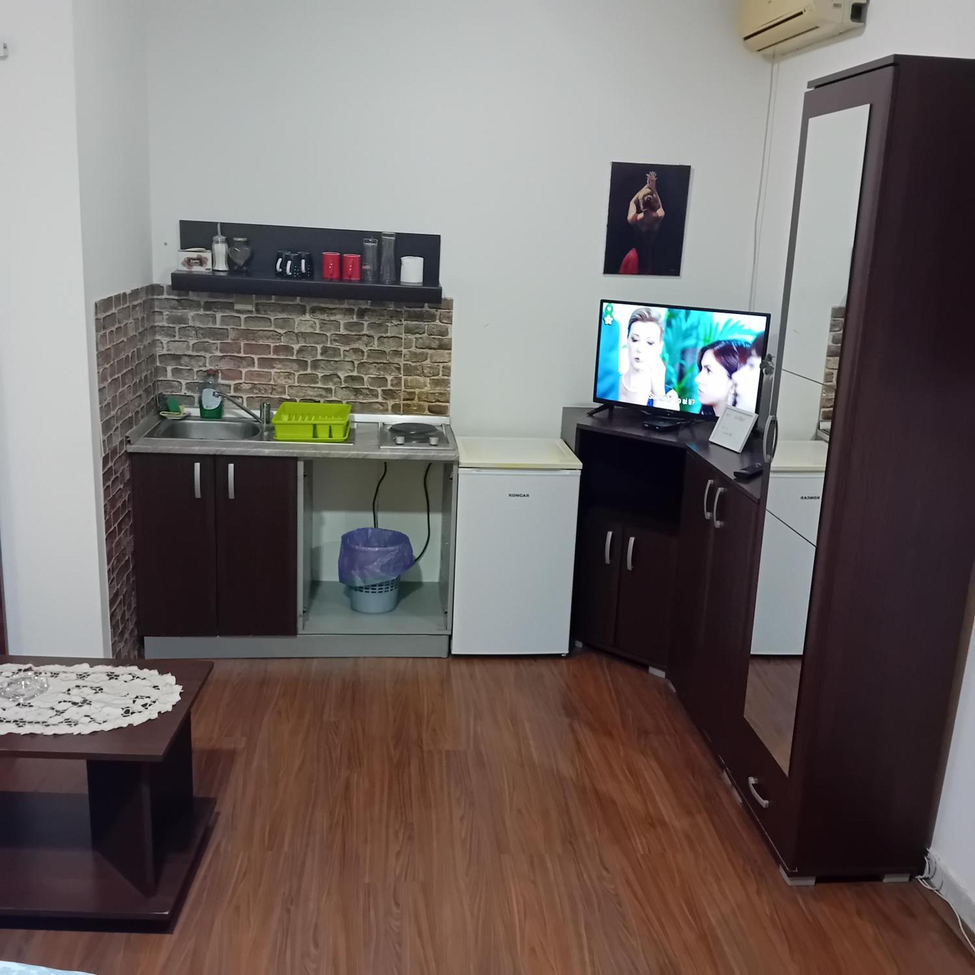 Apartment Viktor stan na dan Šabac Buitenkant foto